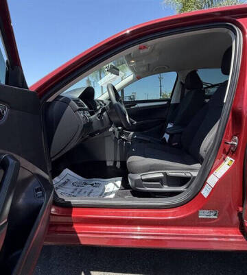2017 Volkswagen Passat 1.8T S