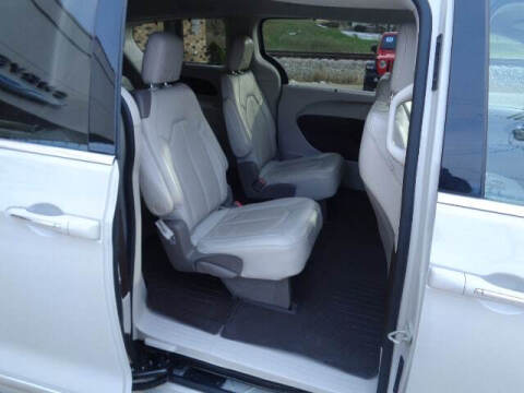 2020 Chrysler Pacifica Touring L