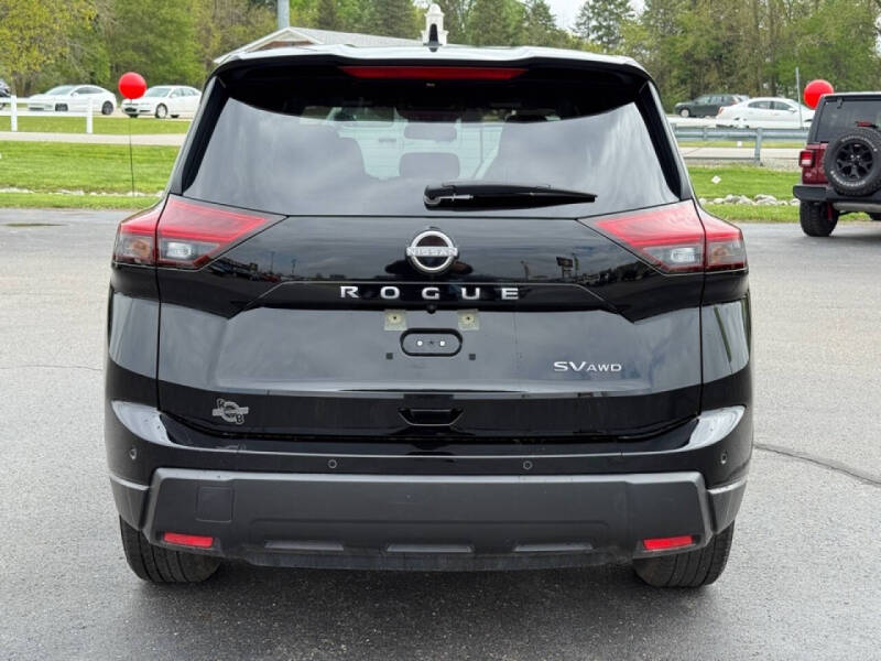 2024 Nissan Rogue SV