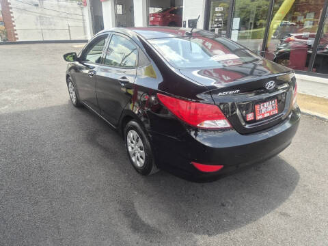 2017 Hyundai Accent SE