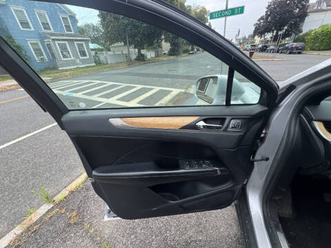 2016 Lincoln MKC Select