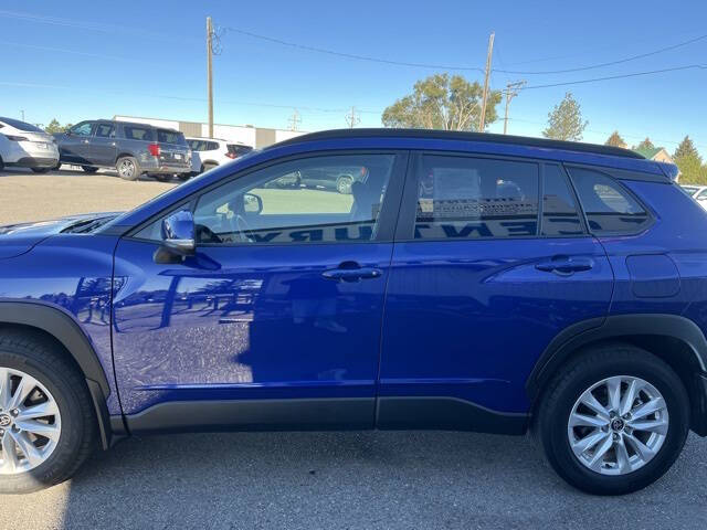 2024 Toyota Corolla Cross LE
