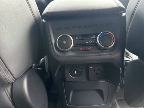 2025 Ford Explorer ST