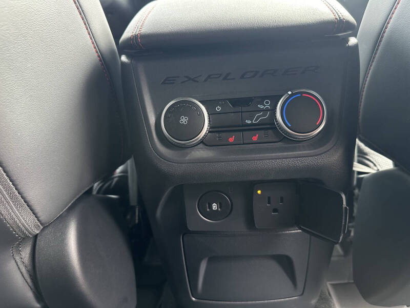 2025 Ford Explorer ST