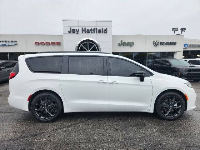 New Minivans For Sale In Parsons, KS - ®