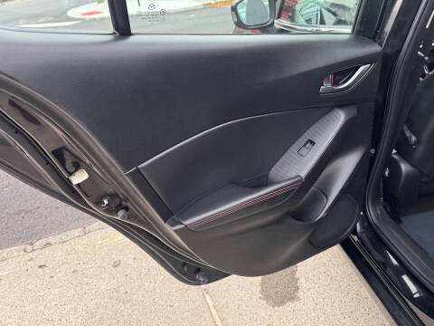 2015 Mazda MAZDA3 s Touring