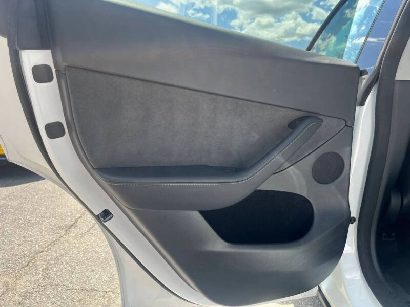 2023 Tesla Model Y Performance