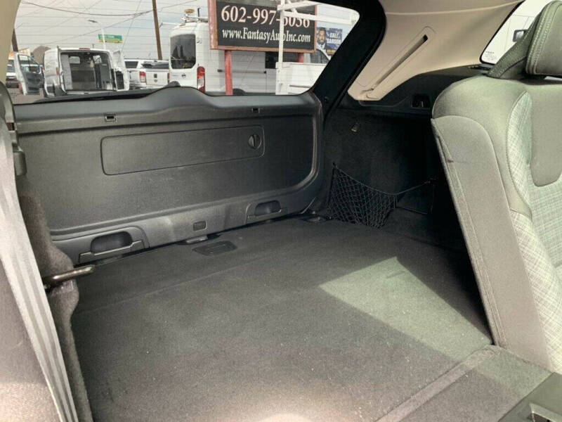 2024 Volvo XC60 Recharge T8 Core Dark Theme