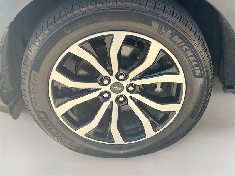 2022 Ford Explorer ST-Line