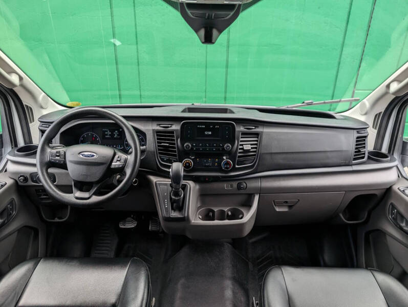 2025 Ford Transit 250