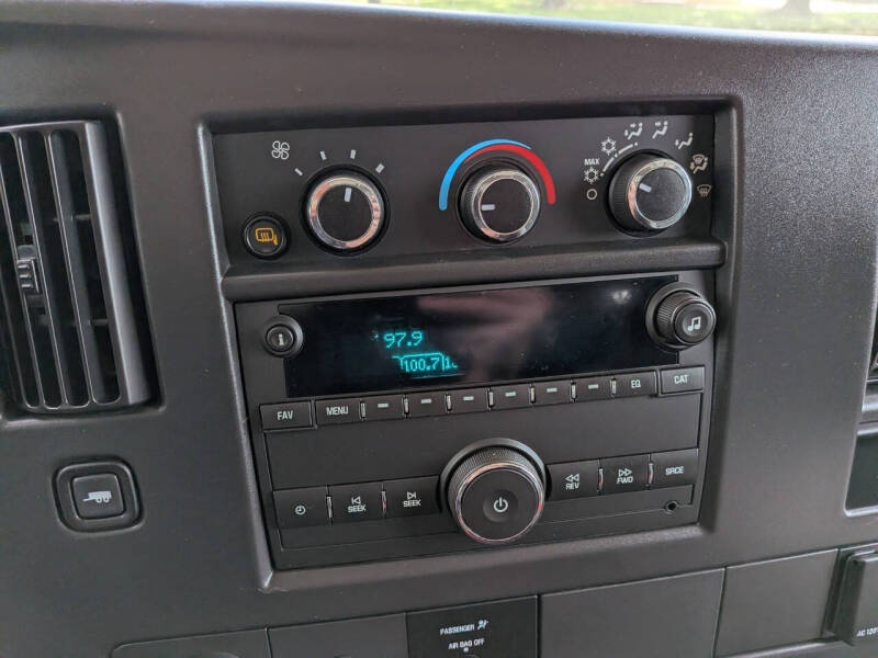 2025 Chevrolet Express 2500