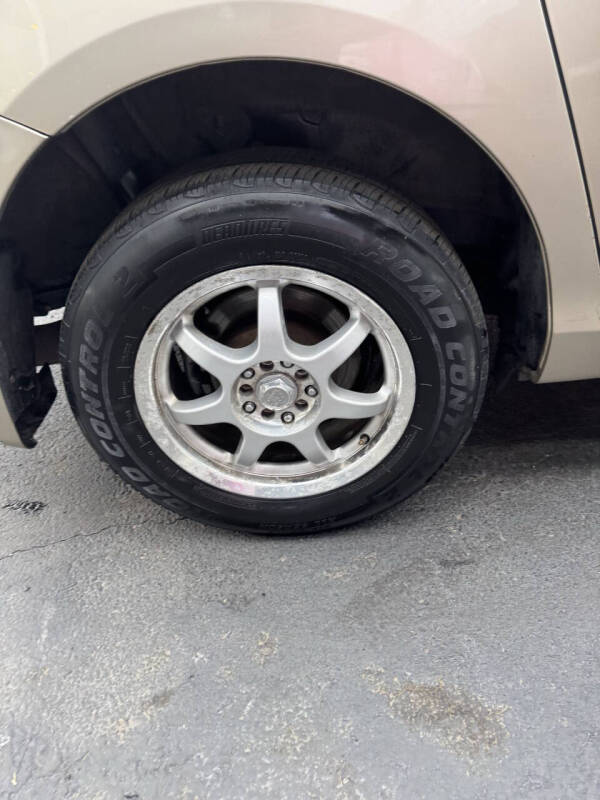 2005 Toyota Sienna LE 7 Passenger