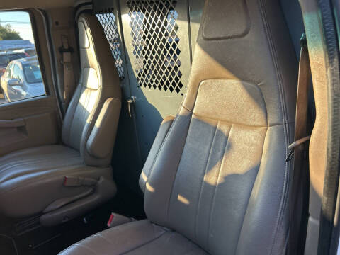 2017 GMC Savana 2500