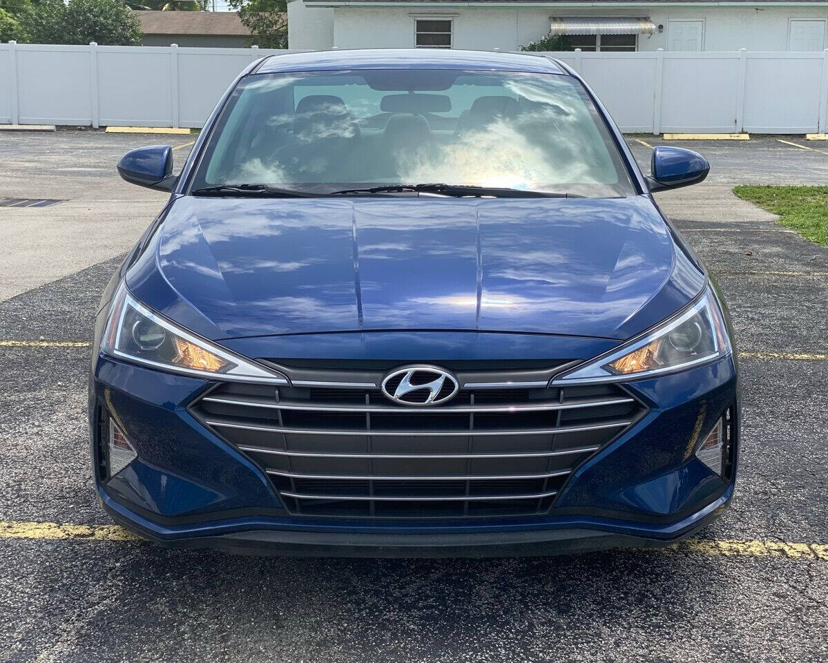 2019 Hyundai Elantra Sedan - $16,800