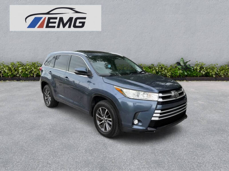 2017 Toyota Highlander SE