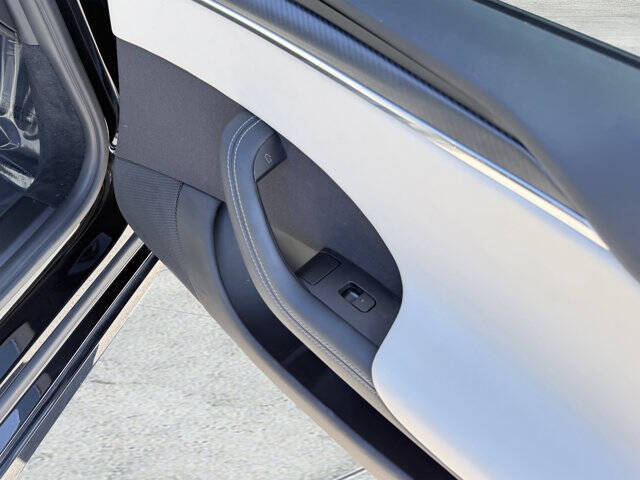 2023 Tesla Model S Plaid