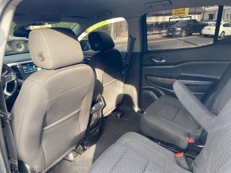 2019 GMC Acadia SLE-2