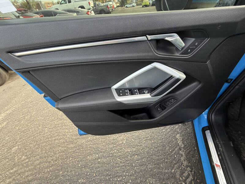 2022 Audi Q3 quattro S line Premium 45 TFSI