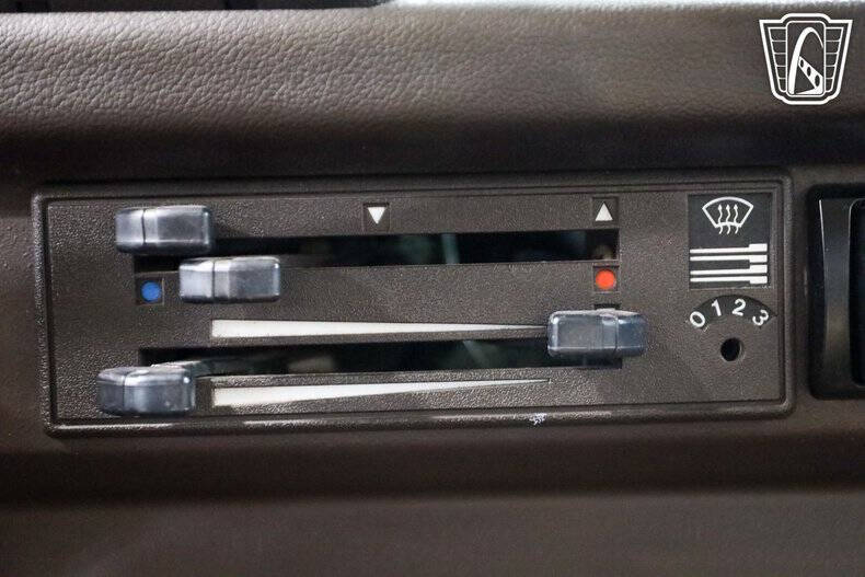 1982 Volkswagen Vanagon Camper