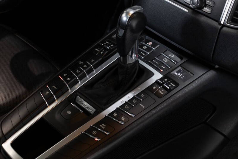 2016 Porsche Macan S