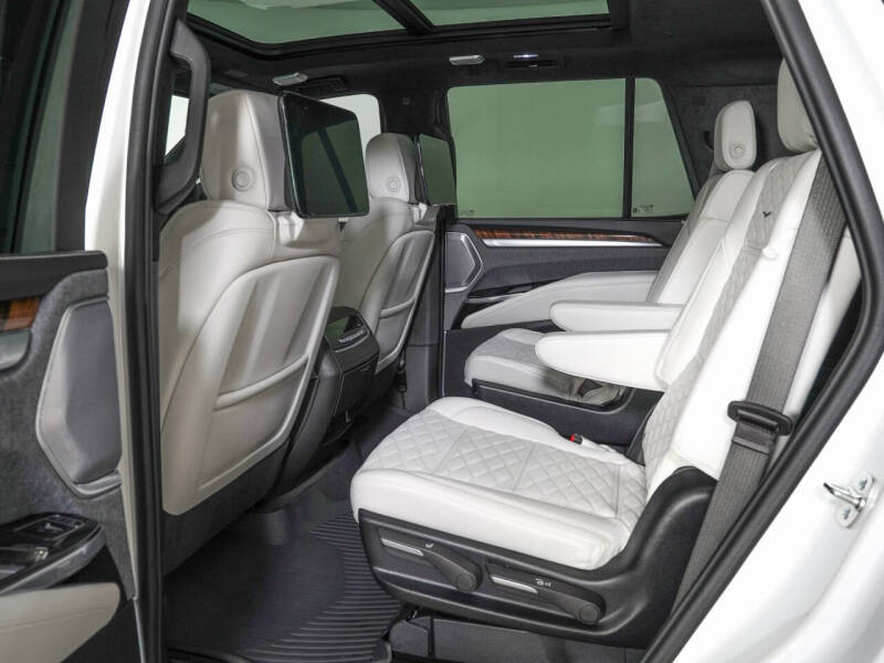 2025 Cadillac Escalade Sport Platinum