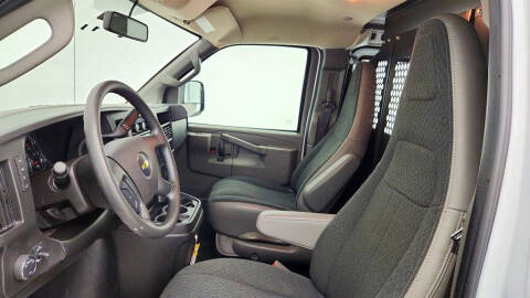 2025 Chevrolet Express 2500