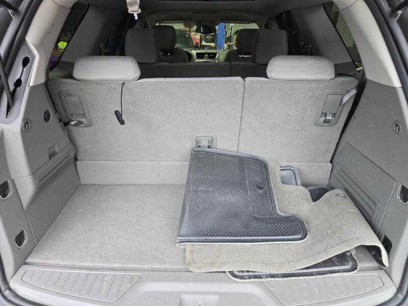 2013 GMC Acadia SLE-2