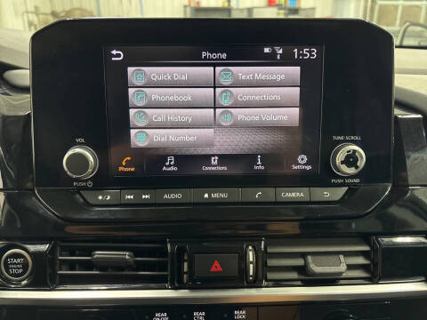 2023 Nissan Pathfinder SV