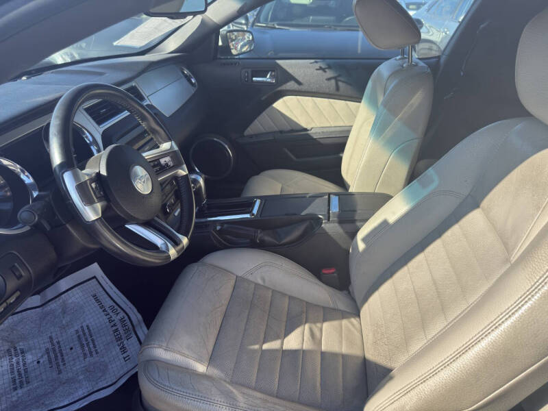 2012 Ford Mustang V6 Premium