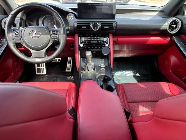 2023 Lexus IS 350 9