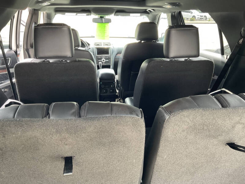 2017 Ford Explorer Platinum