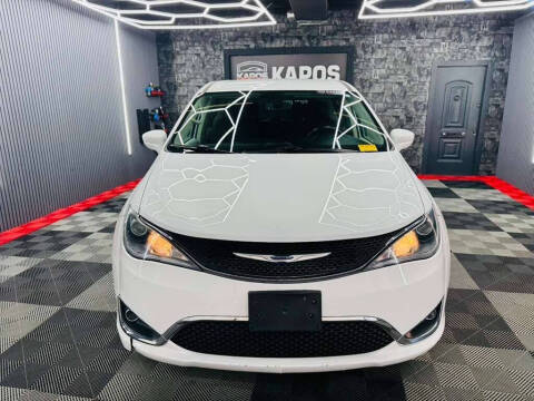 2020 Chrysler Pacifica Touring