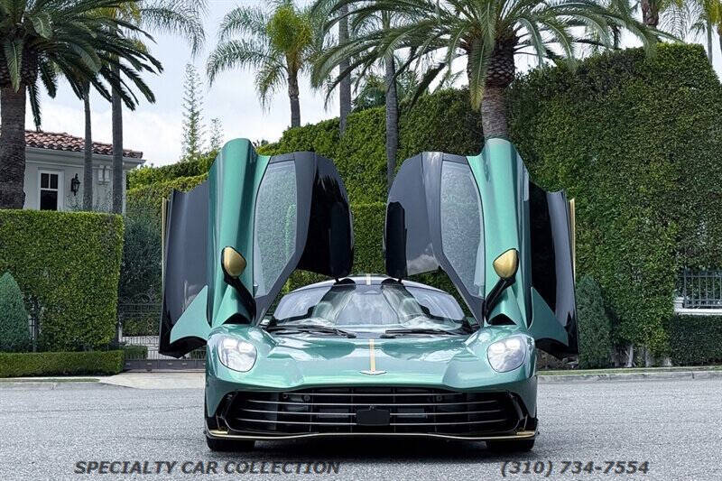 2026 Aston Martin Valhalla