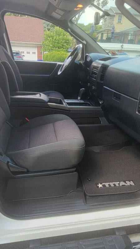 2011 Nissan Titan SL