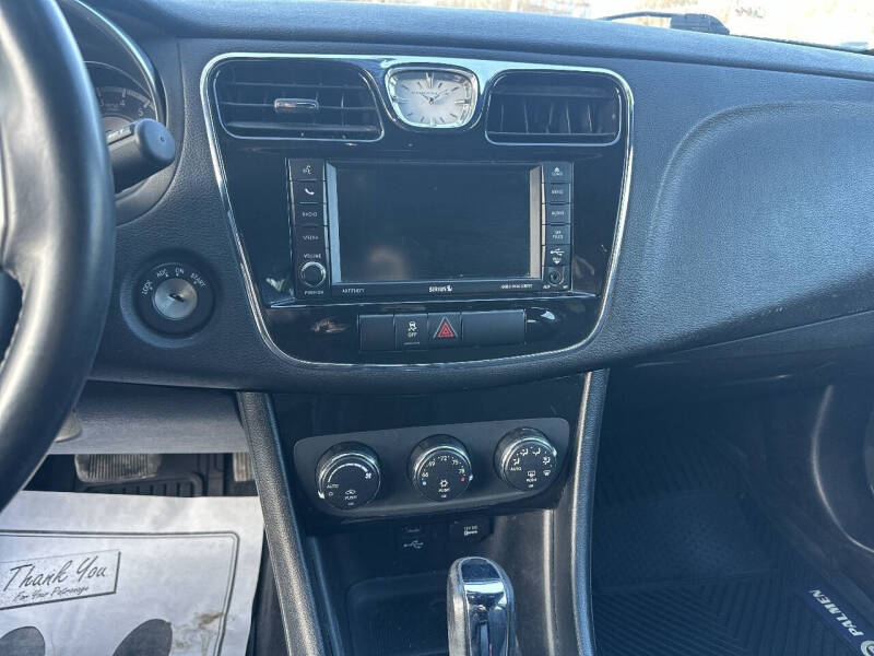 2013 Chrysler 200 Touring