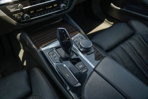 2018 BMW 5 Series 540i