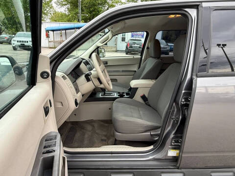 2010 Ford Escape XLS