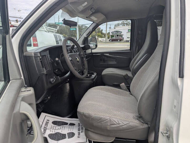 2011 Chevrolet Express LT 2500