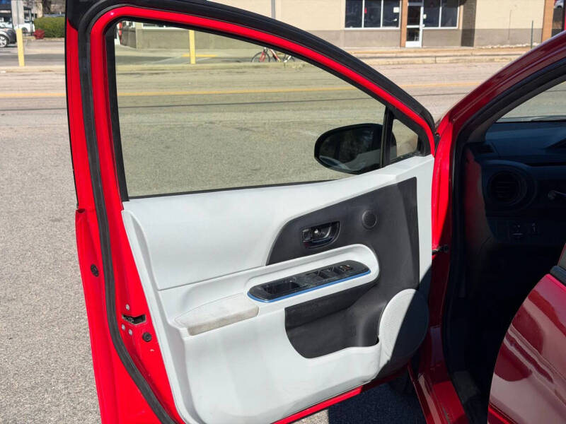 2012 Toyota Prius c
