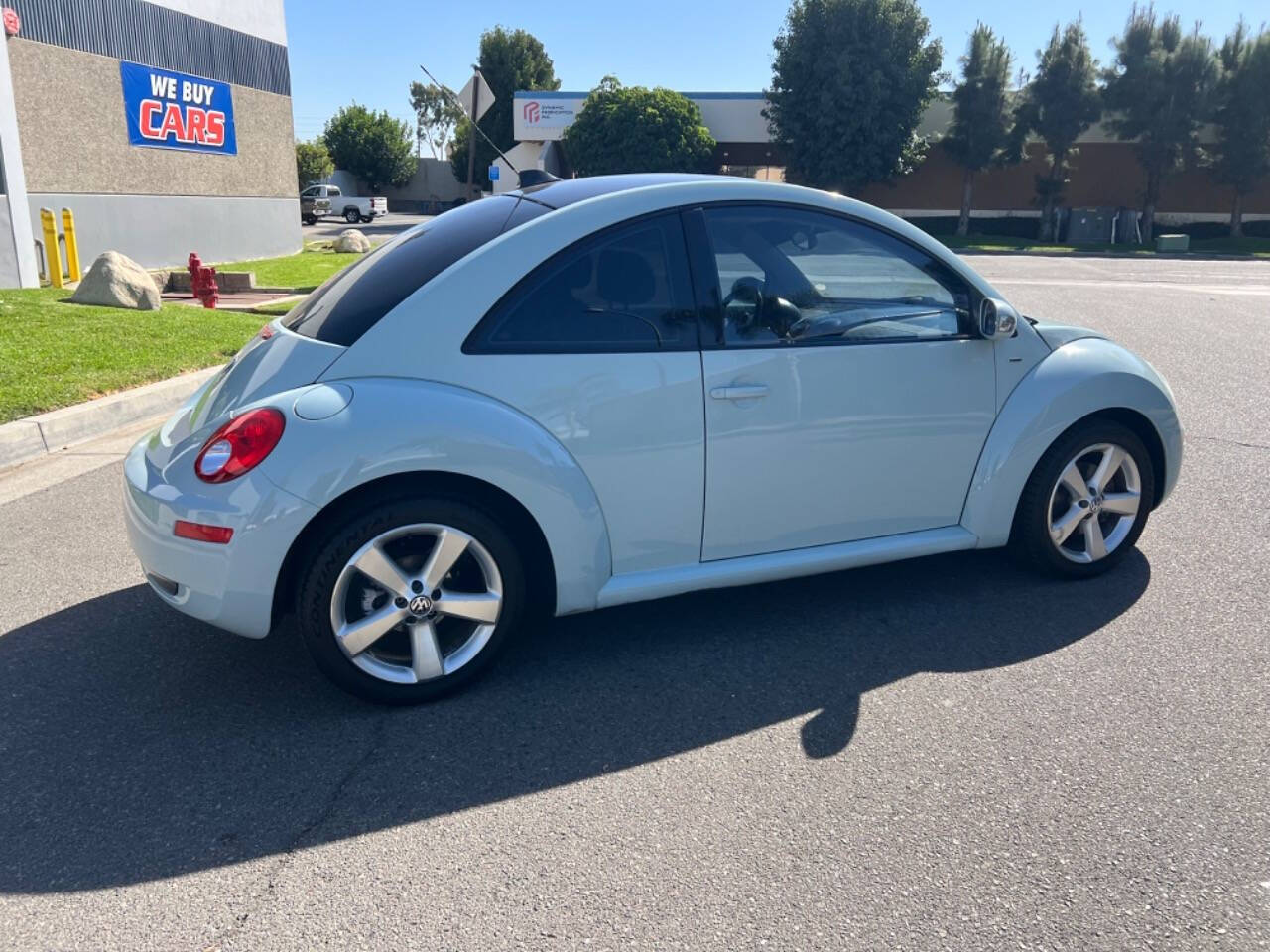 2010 Volkswagen New Beetle for sale at ZRV AUTO INC in Brea, CA