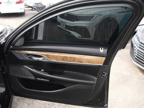 2017 BMW 7 Series 750i