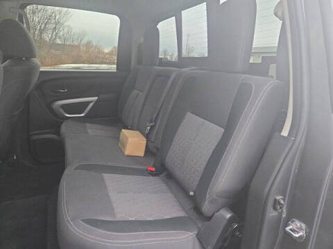 2024 Nissan Titan XD SV