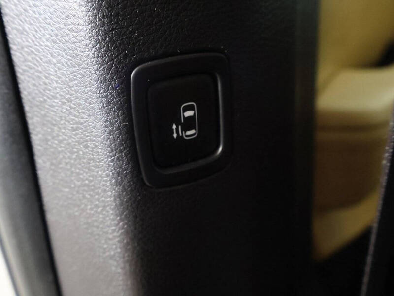 2023 Kia Carnival EX