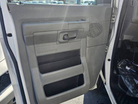 2017 Ford E-Series E-450 SD