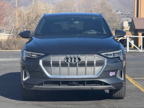 2019 Audi e-tron quattro Prestige
