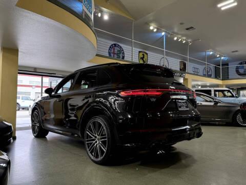 2020 Porsche Cayenne E-Hybrid