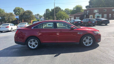 2013 Ford Taurus SEL