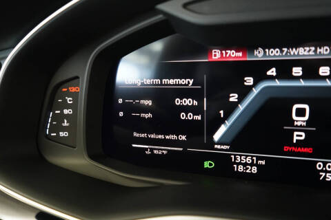 2023 Audi SQ8 4.0T quattro Premium Plus