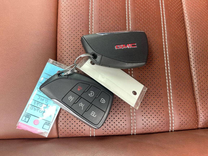 2023 GMC Yukon XL Denali Ultimate