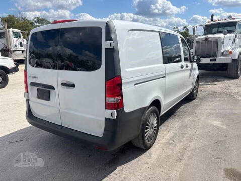 2017 Mercedes-Benz Metris Worker Cargo